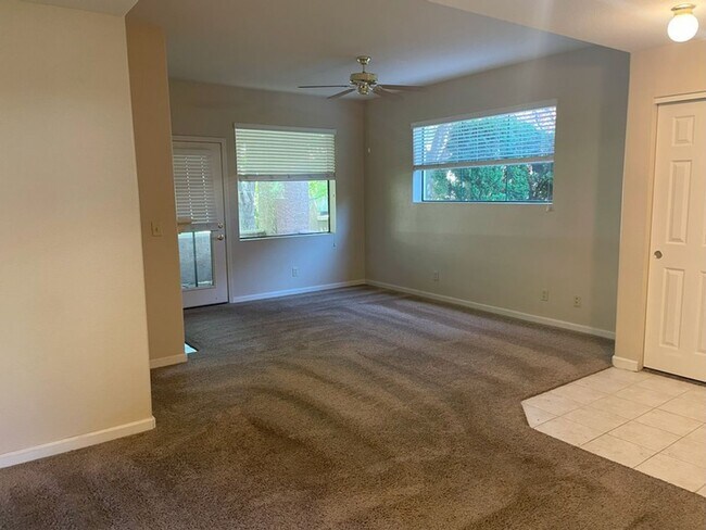 Foto del edificio - Tanamera Two Bedroom Corner Unit Condo