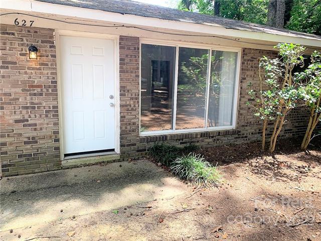Building Photo - 627 Blendwood Dr