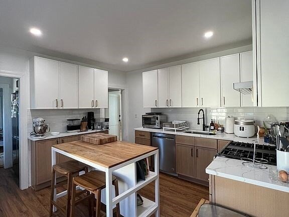 Photo - 177 Bigelow St Apartment