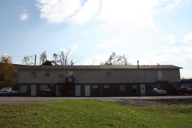 Primary Photo - 844 N Dixie Blvd