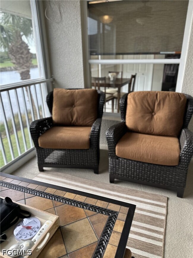 Foto del edificio - 10381 McArthur Palms Ln
