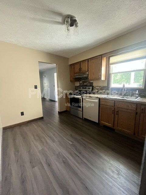 Building Photo - 6752 Bristlewood Dr