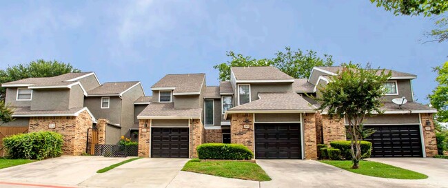 Foto del interior - Waterchase Gardens: Charming Townhomes in ...