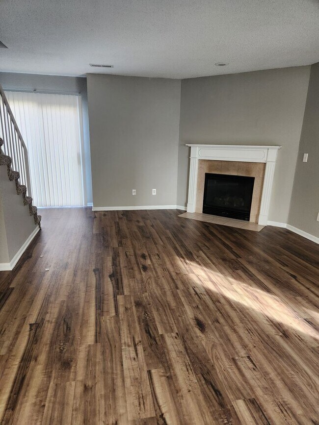 Building Photo - 106CMLN