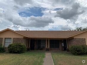 Building Photo - 2109 Quail Run