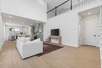 Building Photo - 4308 Avron Dr