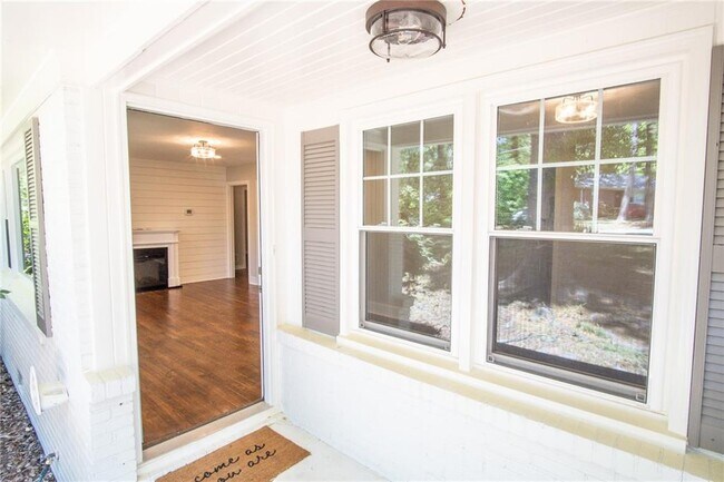 Foto del edificio - 202 Shawnee Trail SE