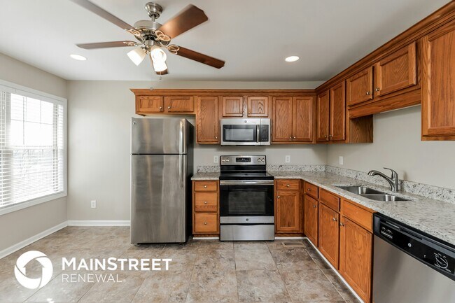 Building Photo - 650 Starlite Dr