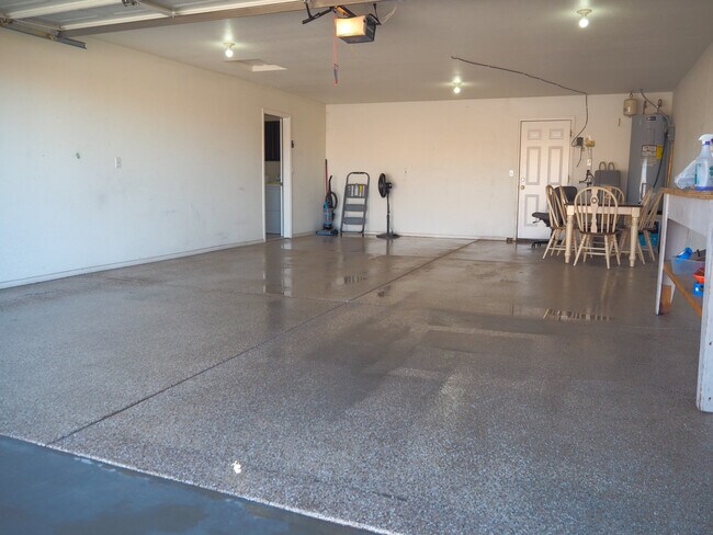 Extra long 2 car garage - 2950 Cisco Dr N