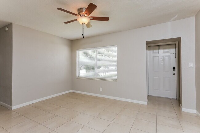 Foto del edificio - 6020 NE 3rd Terrace