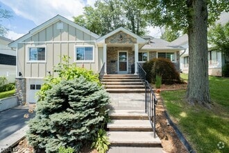 Building Photo - 355 Wyoming Ave
