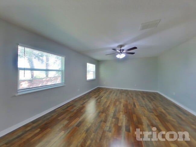 Foto del edificio - 15811 Surfbird Ct