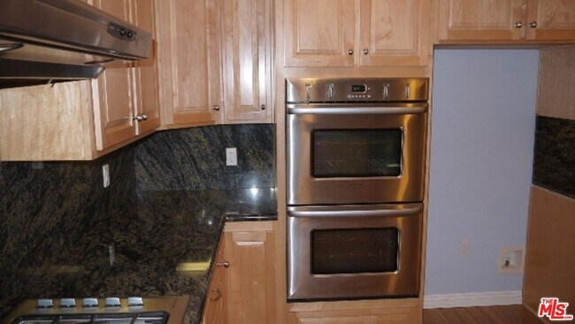 Foto del edificio - 5560 Buffalo Ave