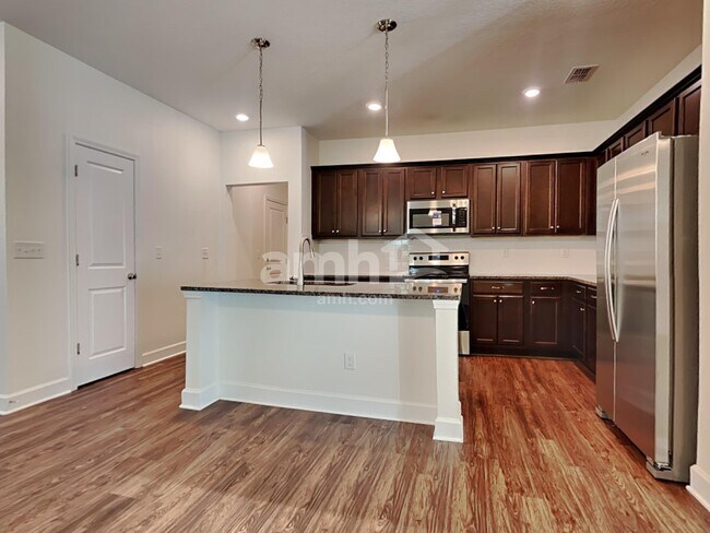 Foto del edificio - 437 Sandstone Dr