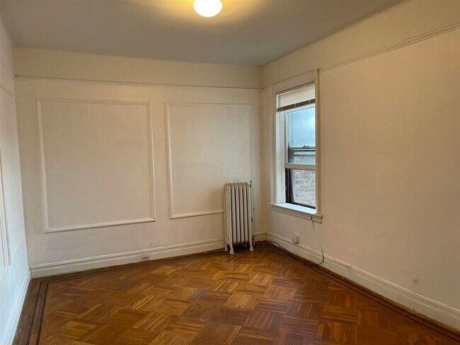 Building Photo - 115 Highland Ave
