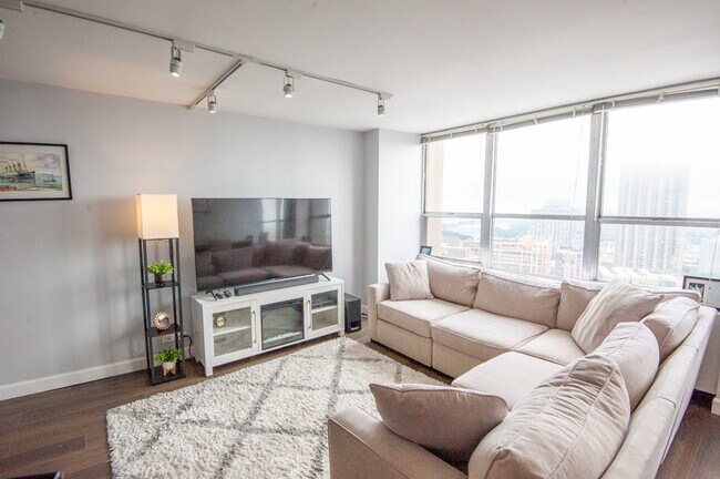 Foto del edificio - 655 W Irving Park Rd