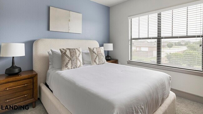 Foto del edificio - 4689 Mustang Pkwy