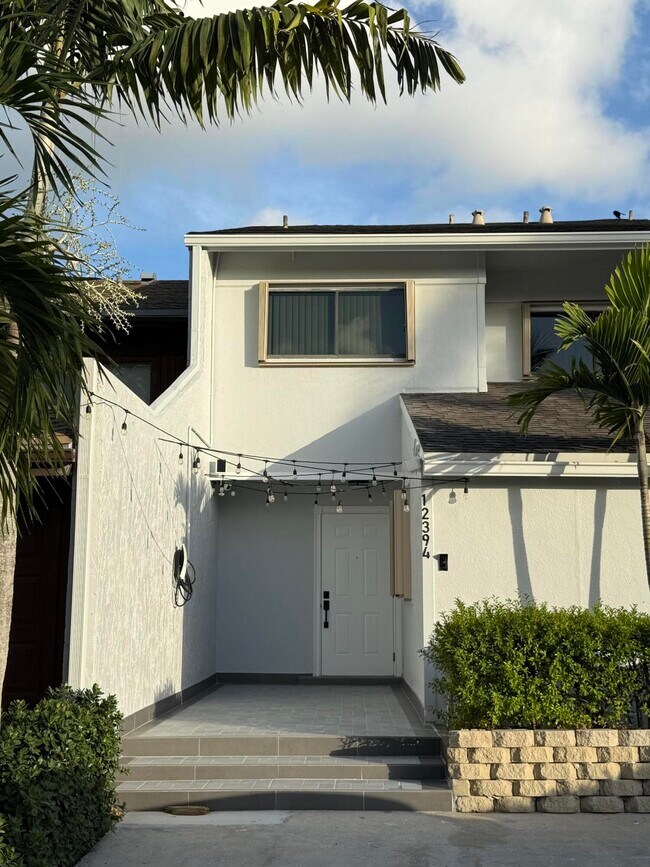 Building Photo - 12394 Westhampton Cir
