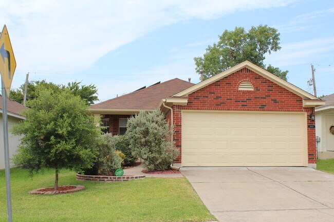 Building Photo - 5605 Bentsen Ln