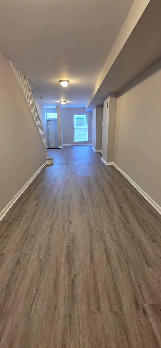 Foto del edificio - 420 N Montford Ave