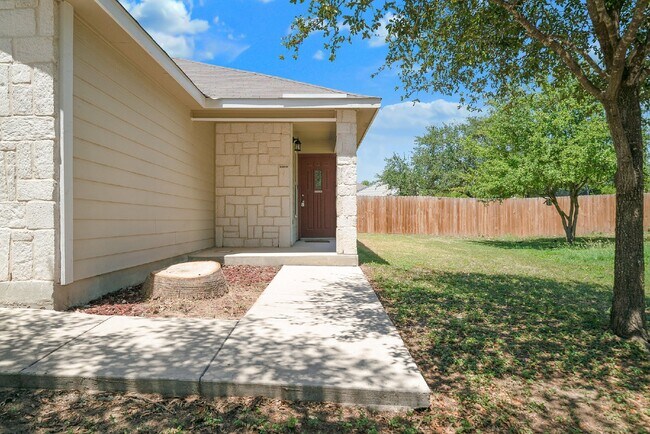 Building Photo - 9703 Woodland Pines