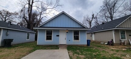 Building Photo - 115 E Gregg St
