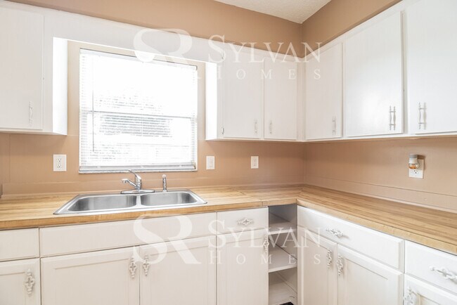 Building Photo - Life Just Got Better!