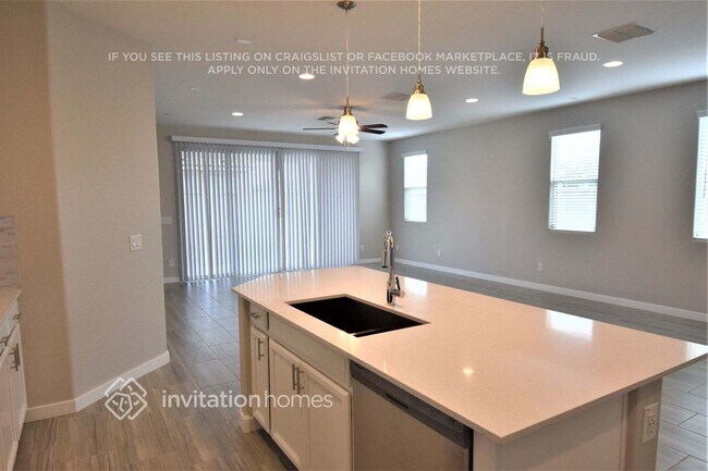 Foto del edificio - 19978 W Turney Ave