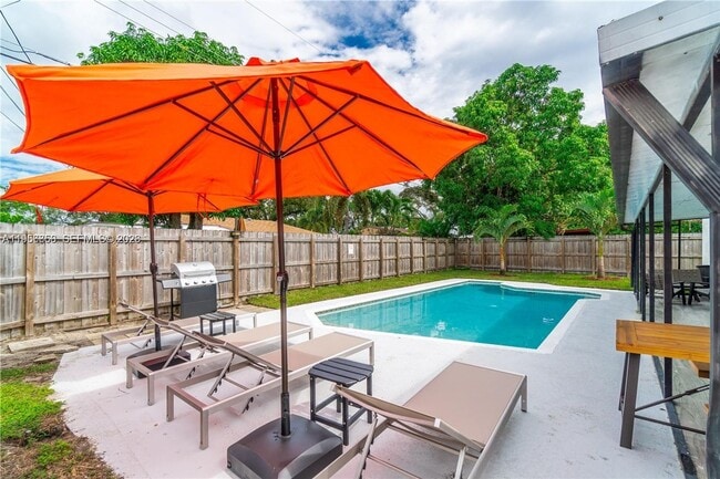 Photo - 6661 Freedom St House