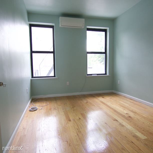 Building Photo - 204 Macdonough St