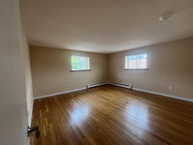 Building Photo - 121 Tremont St