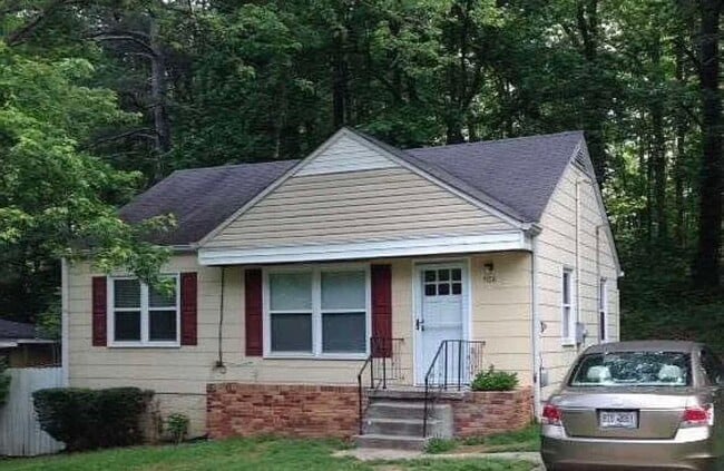 Building Photo - 567 Alpine Way