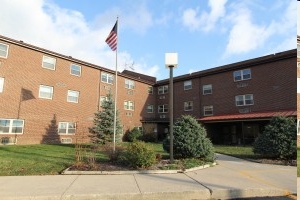 Building Photo - Raintree Square Retirement Community