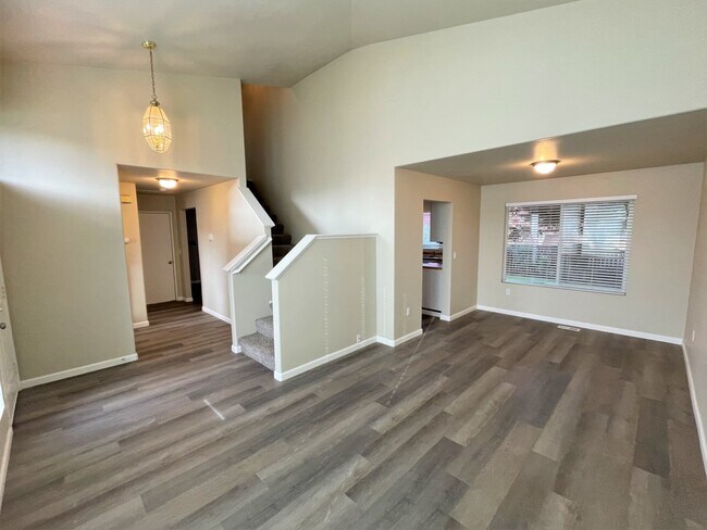 Foto del edificio - 6215 90th Street Ct E