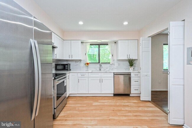 Foto del edificio - 7807 Trammell Rd