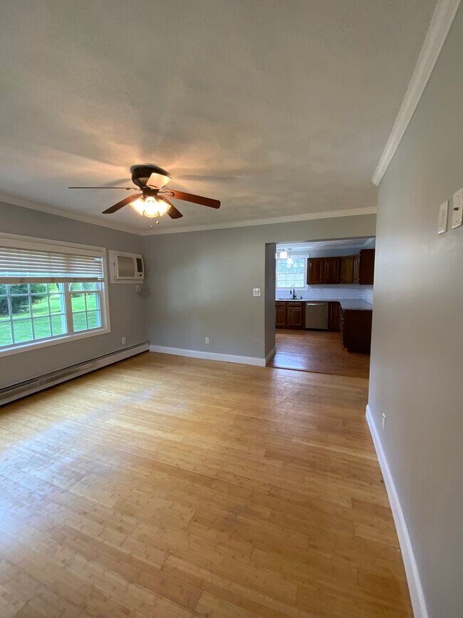 Sala de estar - 230 School St
