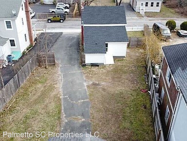 Building Photo - 3 br, 1 bath House - 119 Sweezy Avenue