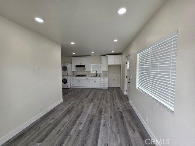 Foto del edificio - 9531 Mallard Ave