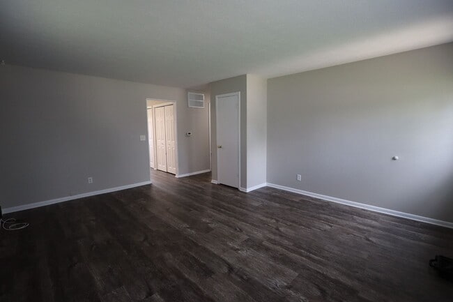 20-22 Morehouse Ct--NOREMAC - 20-22 Morehouse Ct--NOREMAC