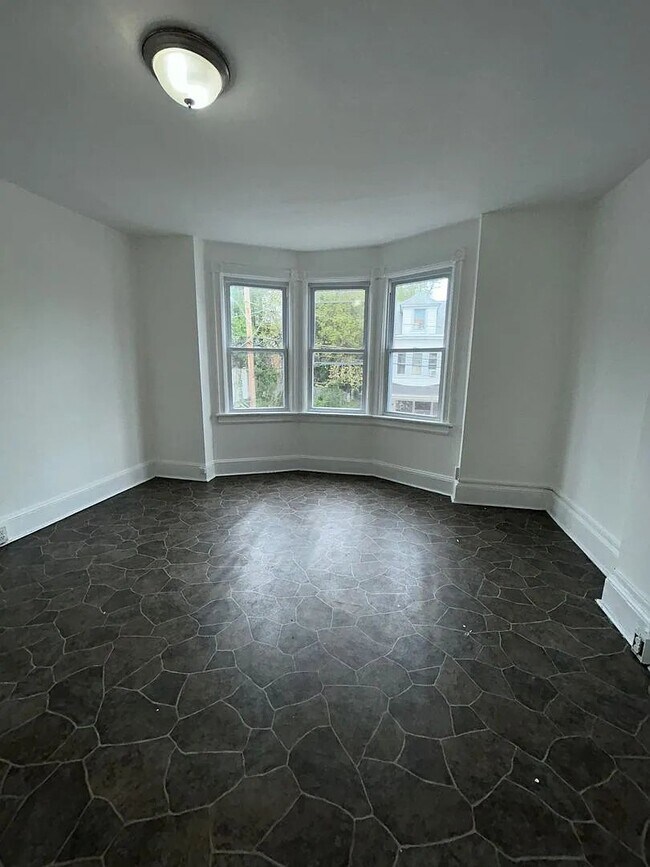 Foto del edificio - 19 E Ingham Ave