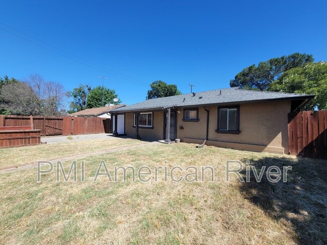 Building Photo - 681 Las Palmas Ave