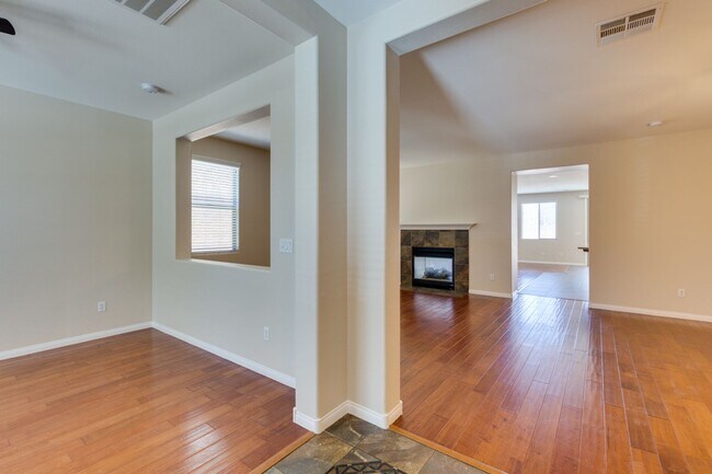 Building Photo - WOW! EXCEPTIONAL ONE STORY HOME!