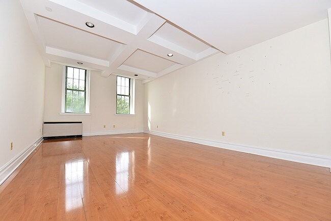 Building Photo - 4502 Ditmars Blvd