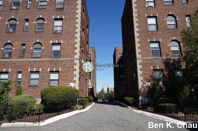 Building Photo - 433 Broadway