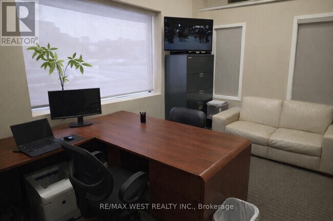 Photo du bâtiment - 33 S Station St