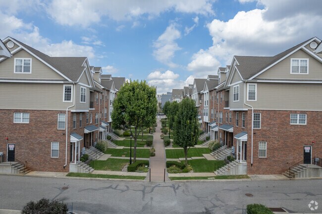 Building Photo - Brewerytown Square