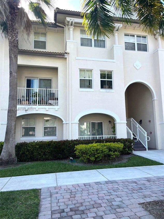Foto principal - 11601 NW 89th St