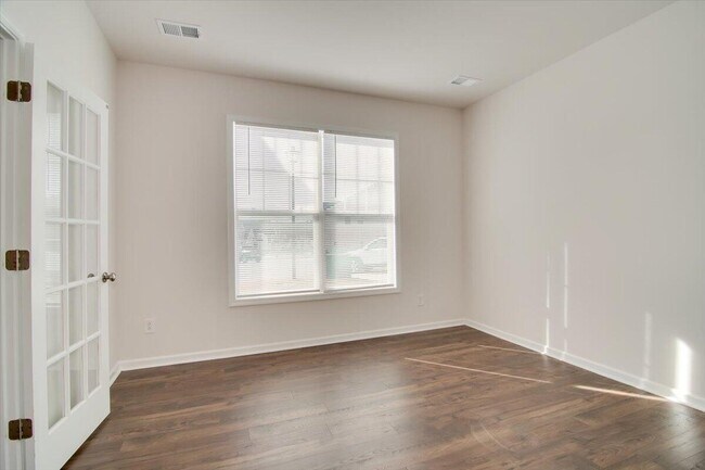 Foto del edificio - 6242 High Top Ln