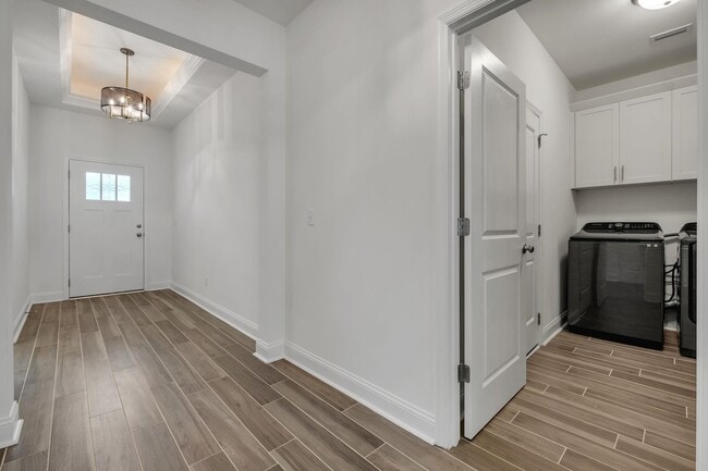 Building Photo - 251 Bienville Pl