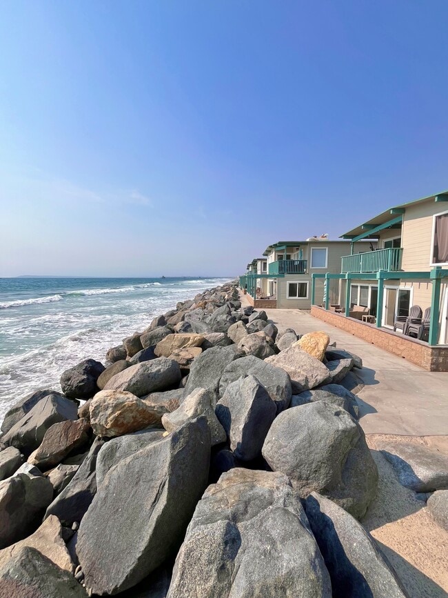 Building Photo - 1680 Seacoast Dr